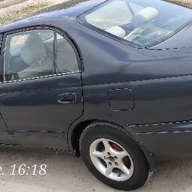 Toyota Carina 1993