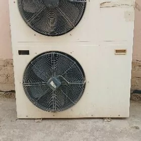 Hisense Model 48