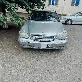 Mercedes-Benz C250 2003
