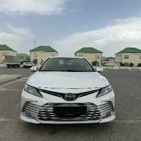 Toyota Camry 2022