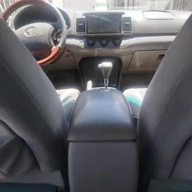 Toyota Camry 2005