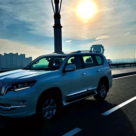 Toyota Land Cruiser Prado 2022