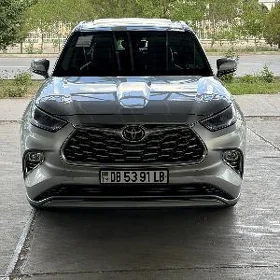Toyota Highlander 2021