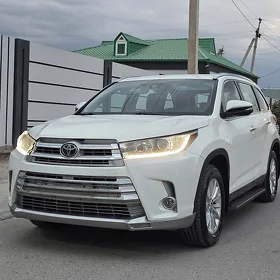 Toyota Highlander 2018