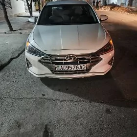 Hyundai Elantra 2020