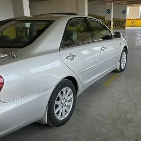 Toyota Camry 2004