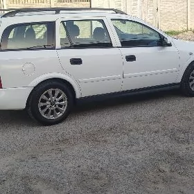 Opel Astra 2000