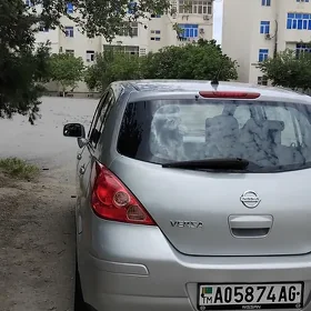 Nissan Versa 2010