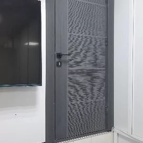 дверь