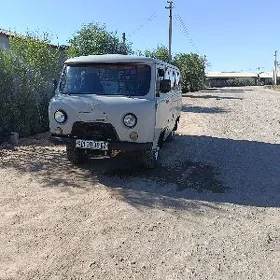 UAZ 452 2001