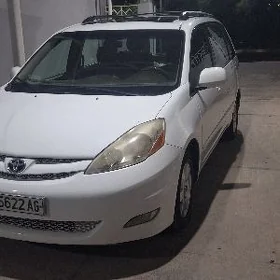 Toyota Sienna 2008