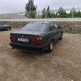 BMW 525 1990