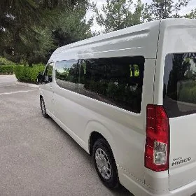 Toyota Hiace 2020