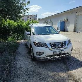 Nissan Pathfinder 2020
