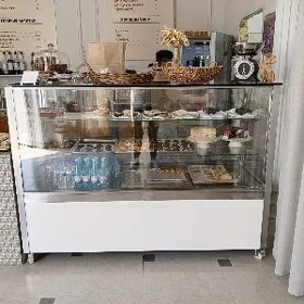 Вeтрина холодильник