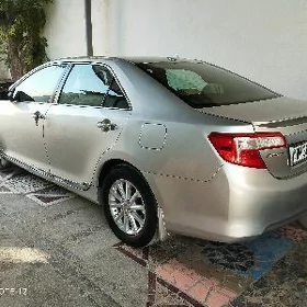 Toyota Camry 2014