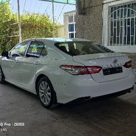 Toyota Camry 2018