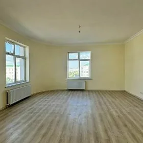 Gurtly 4kom 190m² iñ arzan