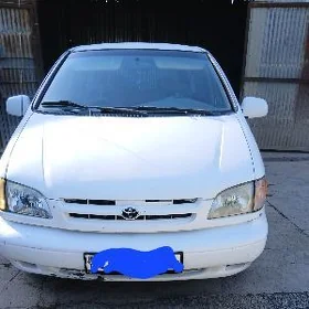 Toyota Sienna 2001