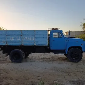Gaz 52 1987