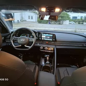 Hyundai Elantra 2025