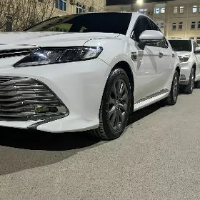 Toyota Camry 2020