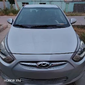 Hyundai Accent 2013