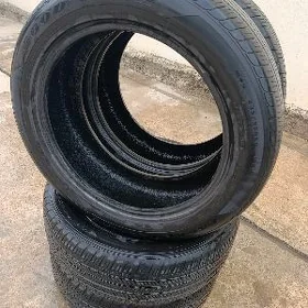Goodyear 235/55R20✅
