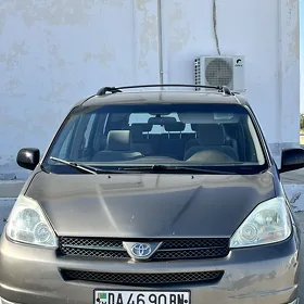 Toyota Sienna 2004