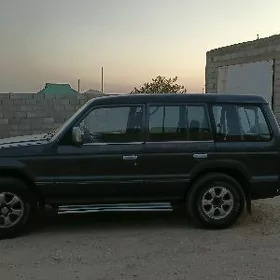 Mitsubishi Pajero 1996