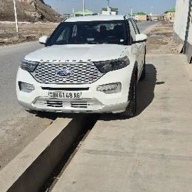 Ford Explorer 2022