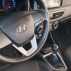 Hyundai Accent 2021