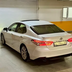 Toyota Camry 2018
