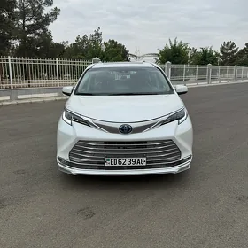 Toyota Sienna 2021
