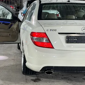 Mercedes-Benz C300 2010