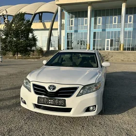 Toyota Camry 2010