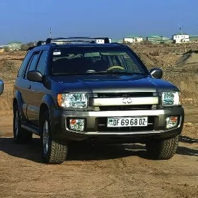 Nissan Pathfinder 2002