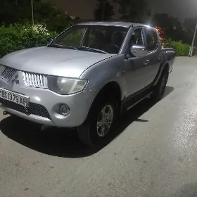 Mitsubishi L200 2008