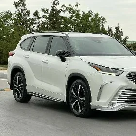 Toyota Highlander 2021