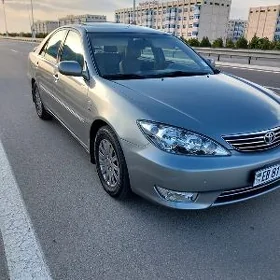 Toyota Camry 2005