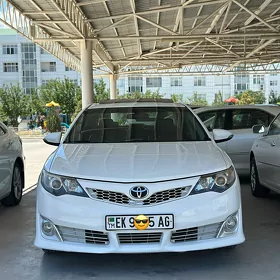 Toyota Camry 2012