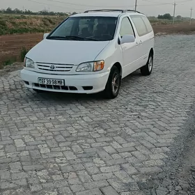 Toyota Sienna 2000