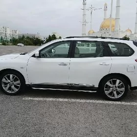 Nissan Pathfinder 2015