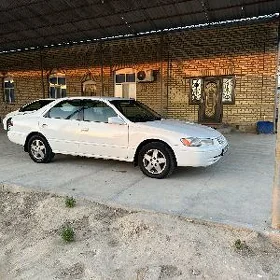 Toyota Camry 1999