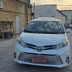 Toyota Sienna 2020