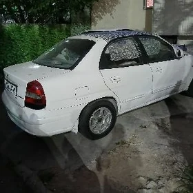 Daewoo Nubira 2001