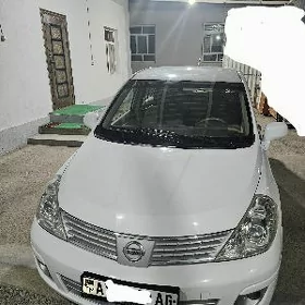 Nissan Versa 2010