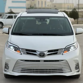 Toyota Sienna 2020