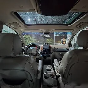 Toyota Sienna 2004
