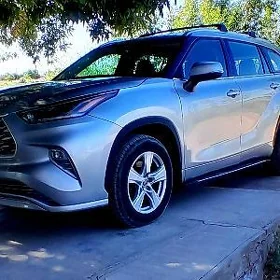 Toyota Highlander 2021